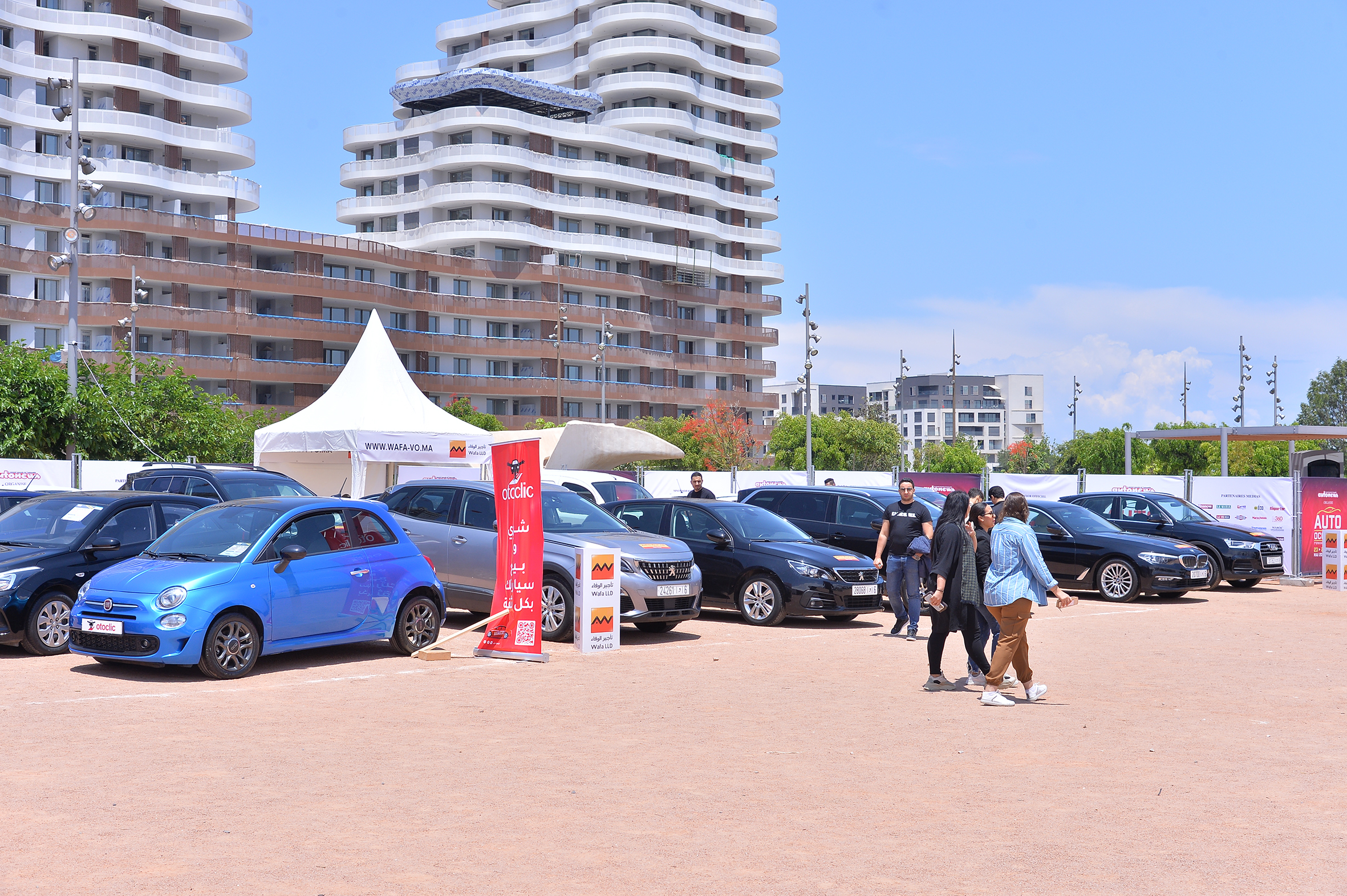 Salon Auto Occasion: les visiteurs à la recherche de la bonne affaire